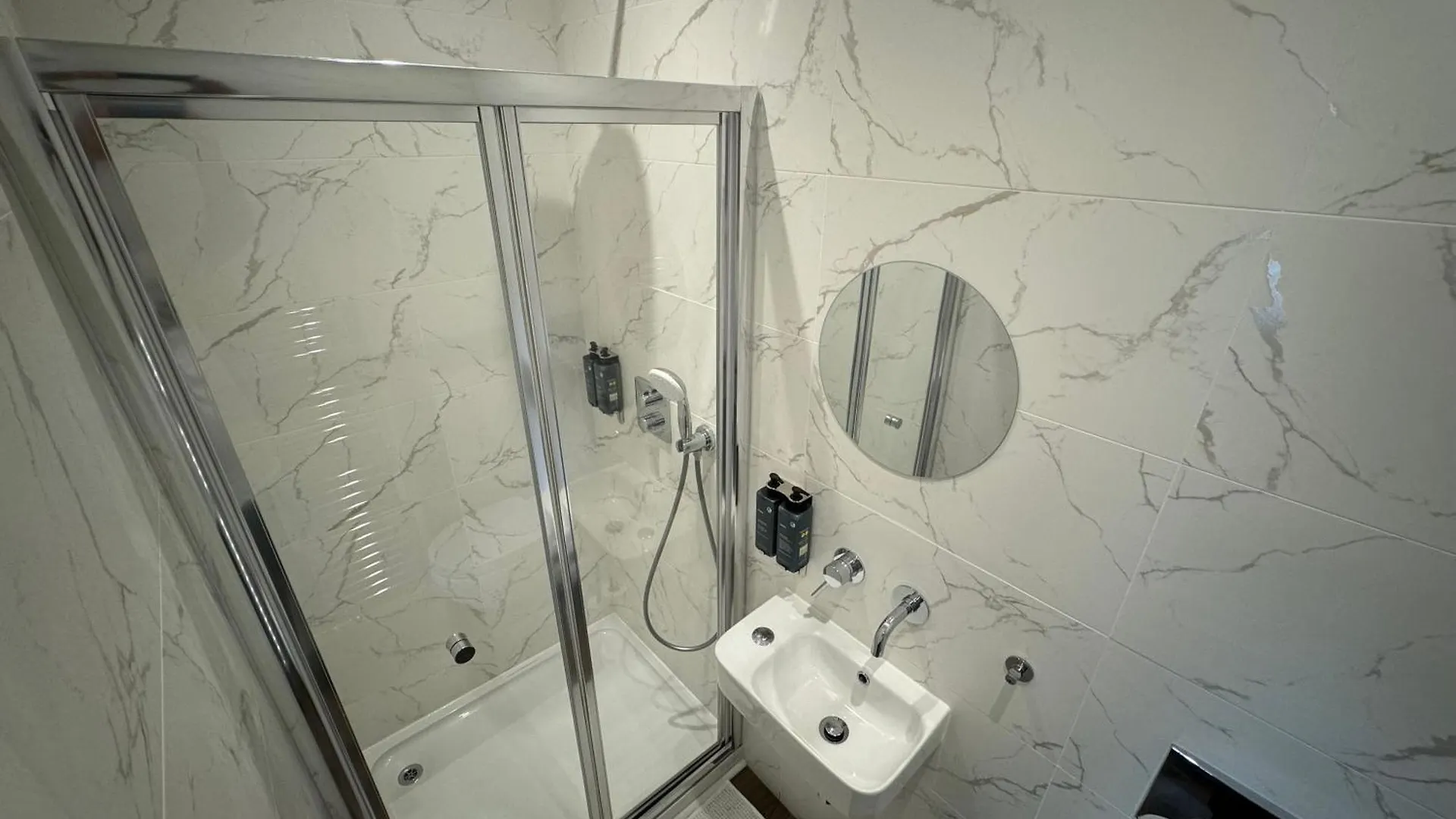 Southgate Luxury Apartments Elland 0*,