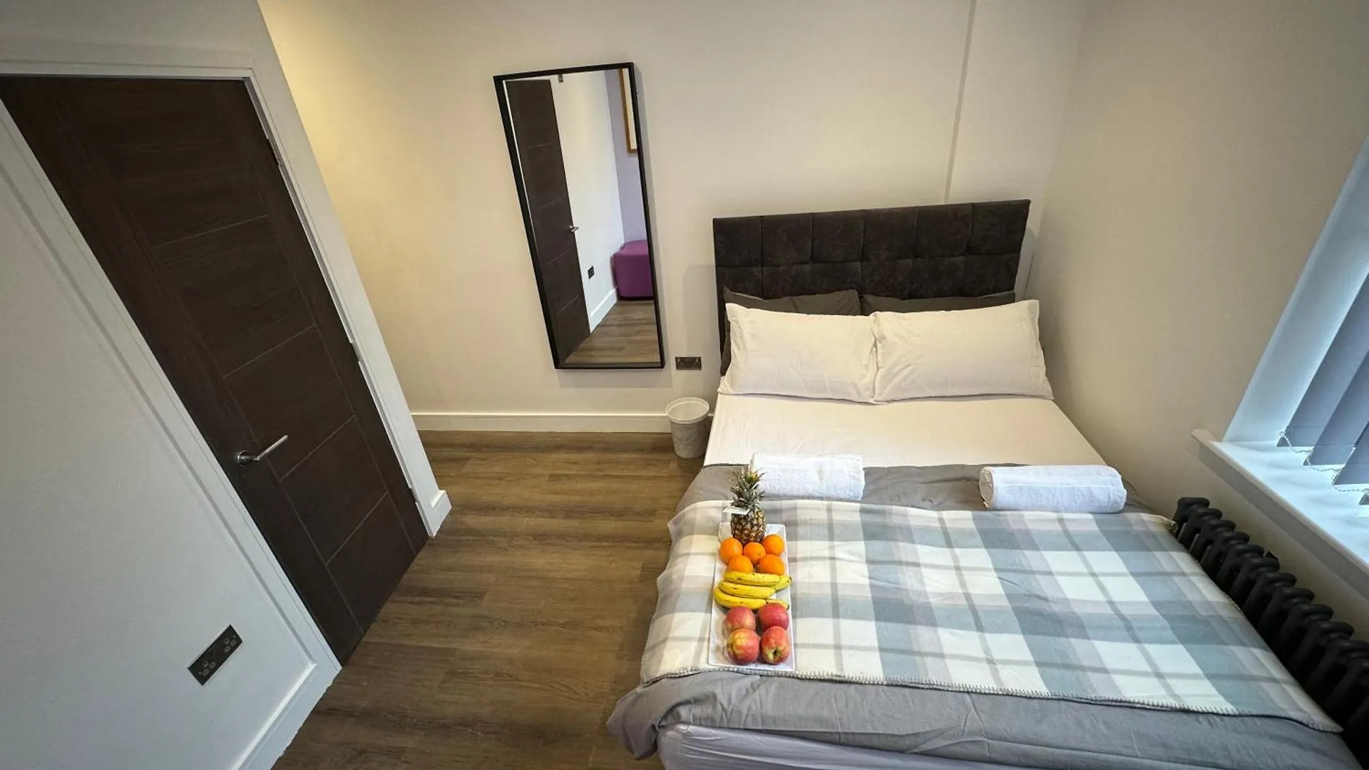 Southgate Luxury Apartments Elland 0*,